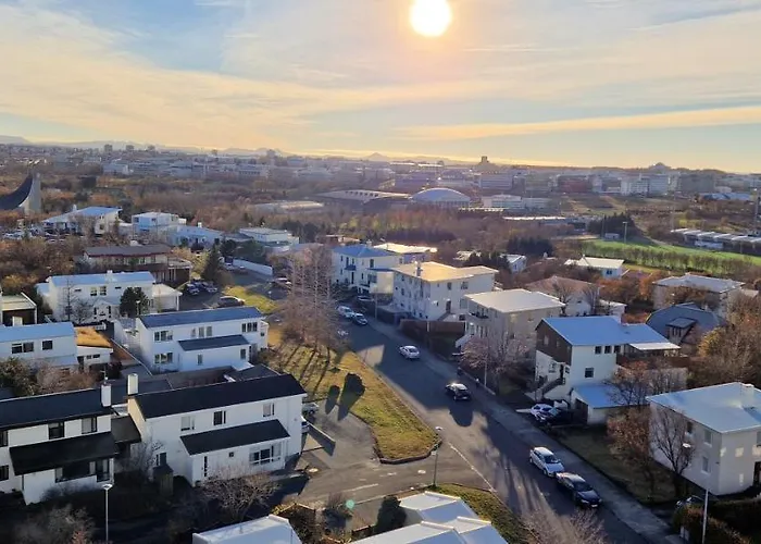Panoramic Studio Apartment With Stunning View - Free Parking