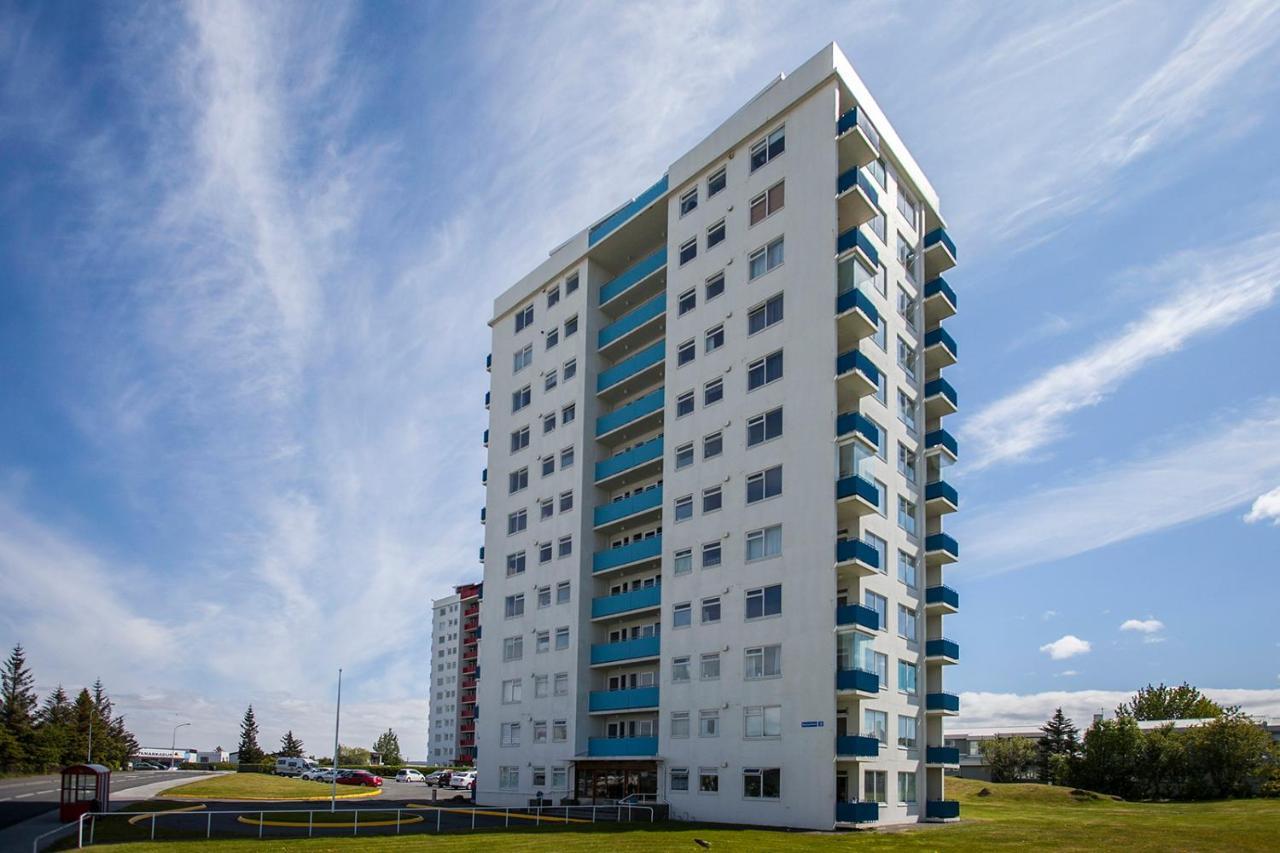 Panoramic With Stunning View - Free Parking Íbúð